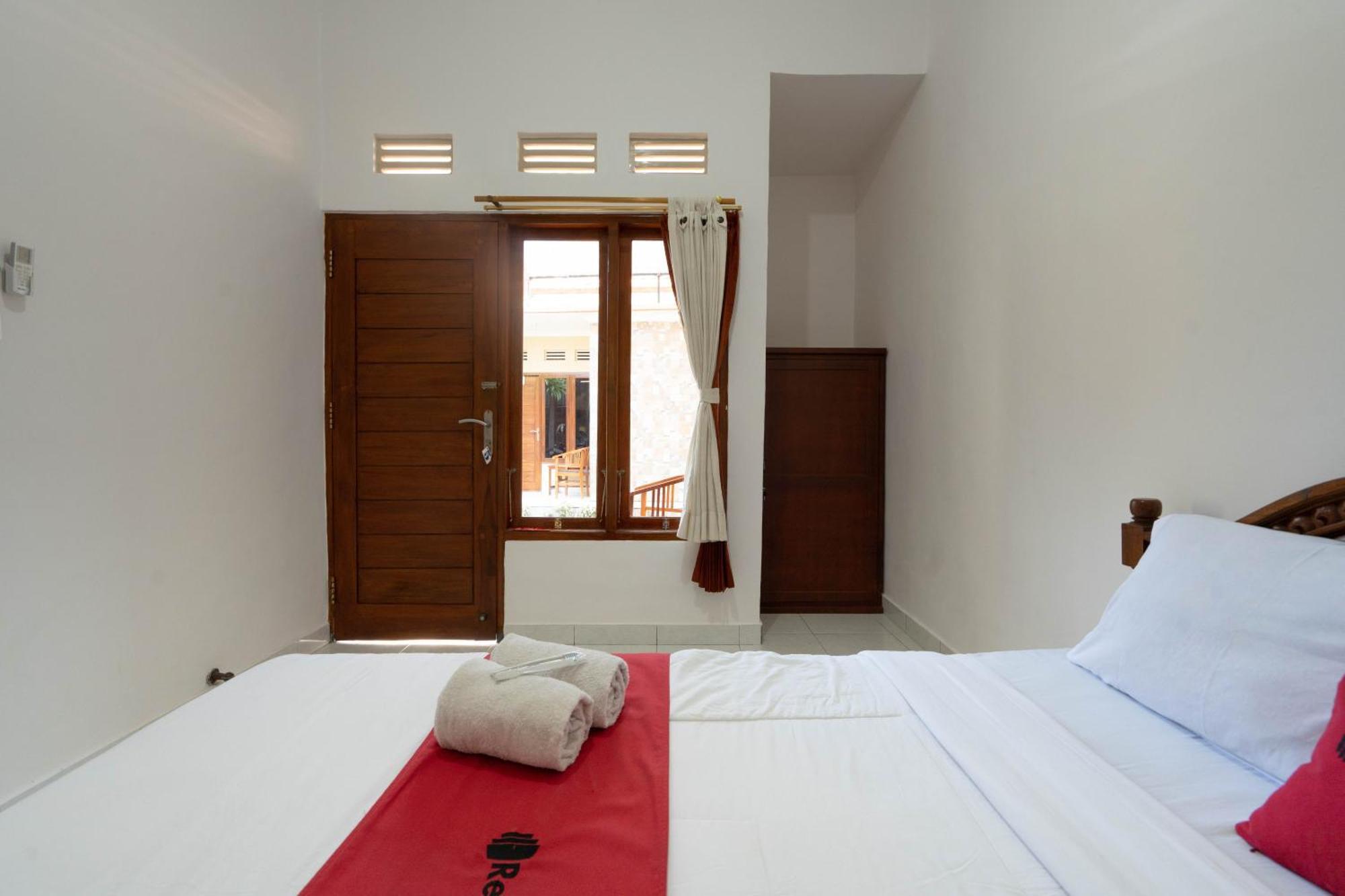 Reddoorz Near Buleleng Harbour 2 Hotel Singaraja Exterior foto