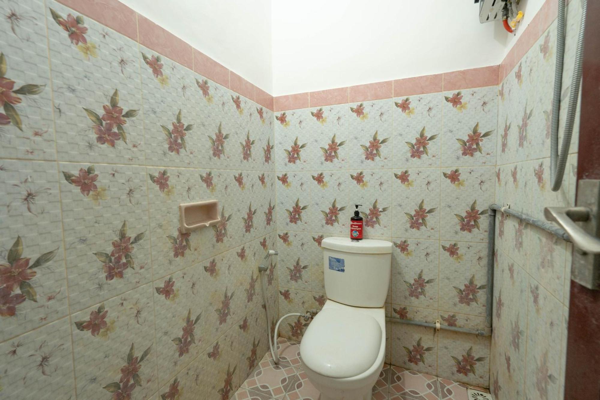 Reddoorz Near Buleleng Harbour 2 Hotel Singaraja Exterior foto